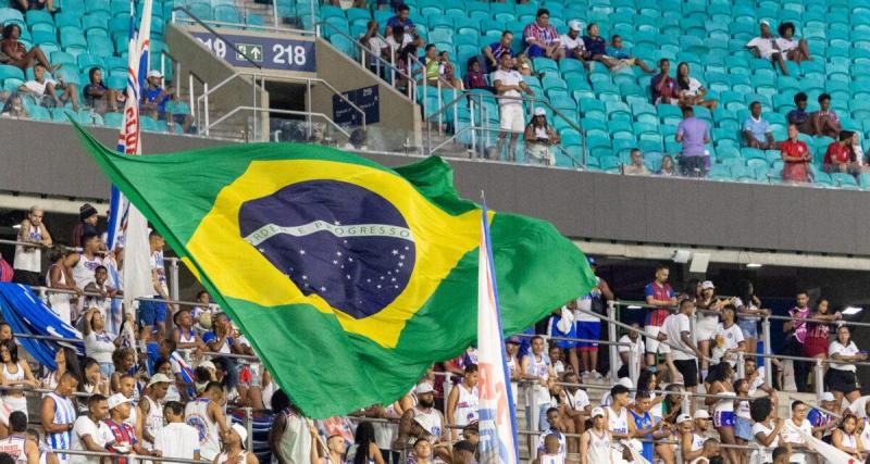  - L'image affreuse au Brésil d'un joueur pris de convulsions en plein match