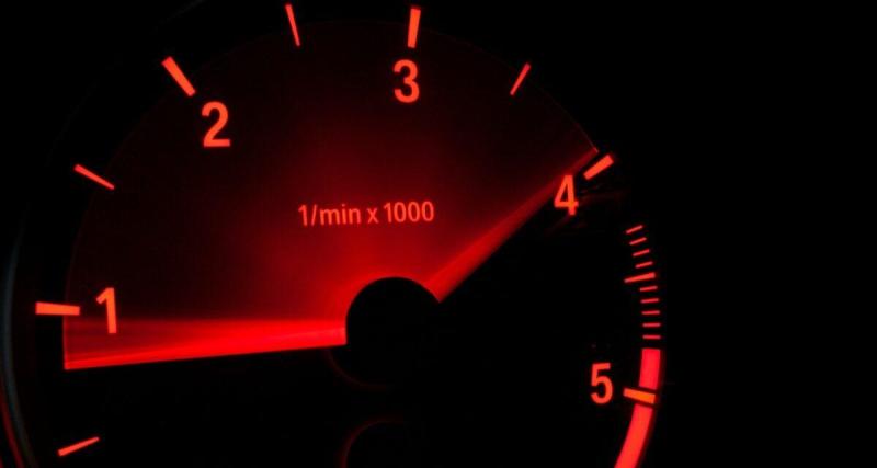 Excès de vitesse record : flashé à 207 km/h, l’alcool au volant en prime, ce jeune chauffard risque gros