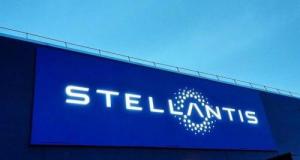 Stellantis s'inflige un mal nécessaire et bat un triste record en bourse