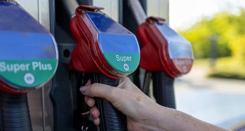  - Un chauffeur de bus détourne 4000 litres d’essence grâce à la carte carburant de son employeur