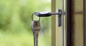 Après avoir hébergé une femme, il est forcé de quitter son logement et vit désormais dans sa voiture