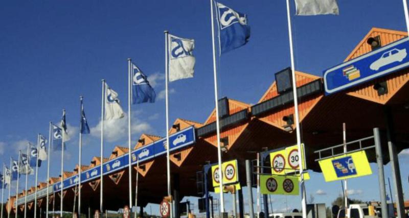 Les CRS contrôlent une voiture et tombent sur le (mauvais) gros lot