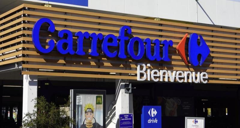  - Il se trompe de pédale et enfonce le supermarché de sa ville