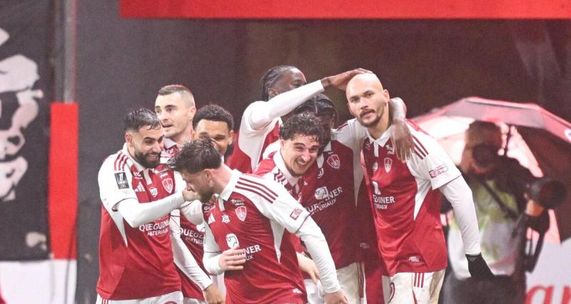  - Ajorque fait vivre un cauchemar à l'OM, Beye entre déjà tristement dans l'histoire de Marseille