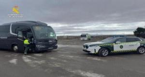 49 enfants à bord : le chauffeur roulait avec 4 fois le taux d’alcool autorisé, la police intervient en urgence