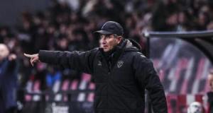 Ligue 2 : "Laval va vendre chèrement sa peau", Philippe Montanier (ASSE) met en garde ses joueurs