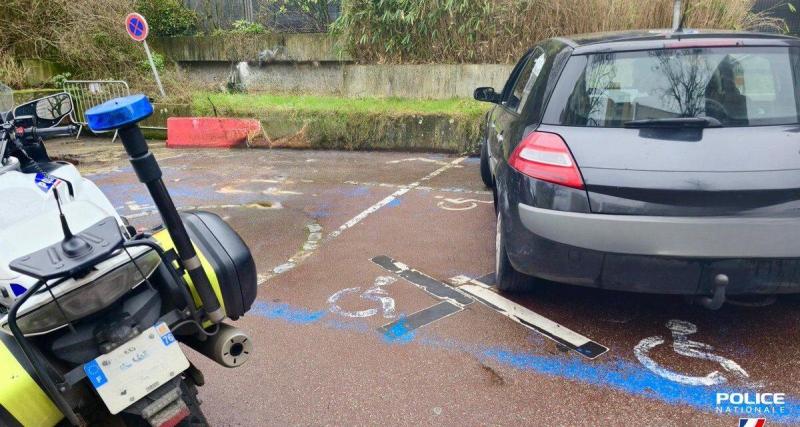  - Le mauvais endroit, au pire moment : il se gare devant la police et tout bascule pour lui...