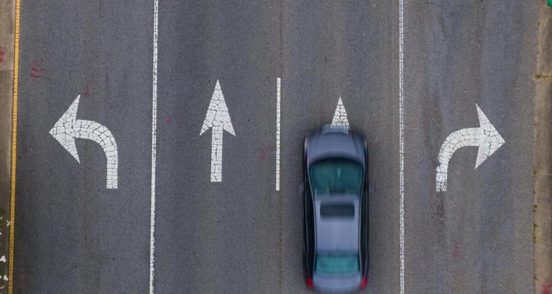 Son permis est étrangement suspendu : victime d’une coïncidence fâcheuse, il paie pour les infractions qu’un autre commet