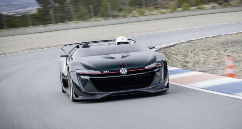  - Volkswagen ressort de ses archives un concept vieux de douze ans pour les 50 ans de la Golf GTI