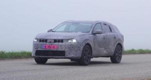 Grâce au retour des 90 km/h dans l’Eure, on peut découvrir en mouvement la future Dacia C-Neo avant sa présentation !