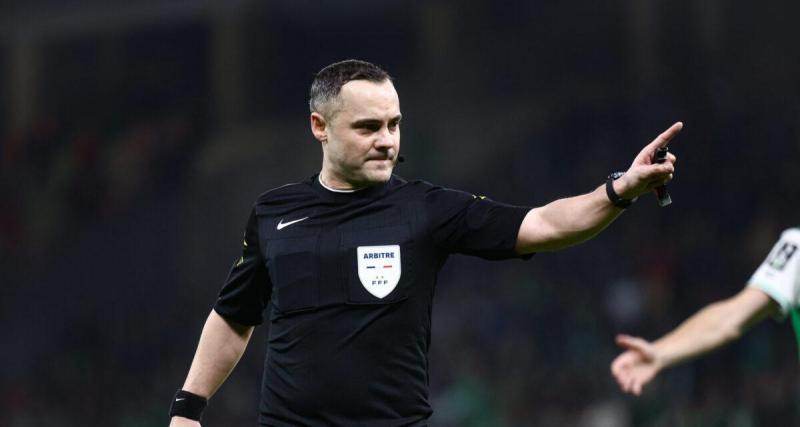  - Ligue 2 : les arbitres de la vingt-cinquième journée