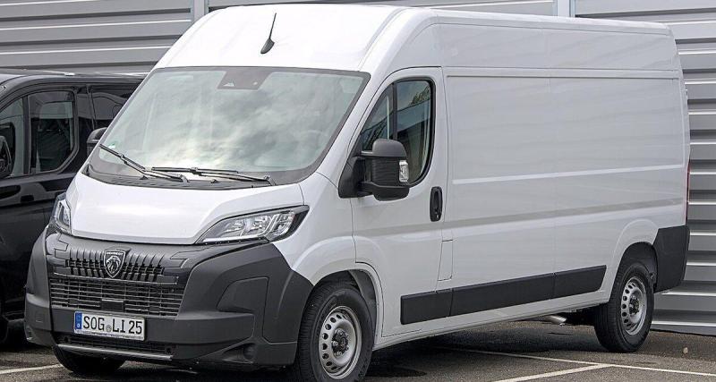 "Fuite de carburant" et "incendie", Peugeot rappelle ces fourgons
