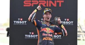MotoGP : Acosta surprend après sa victoire et lâche une phrase forte sur Márquez