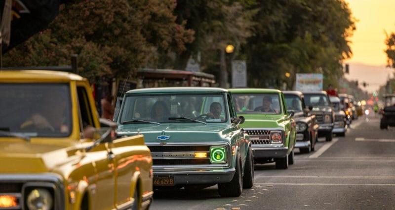 Mariage sur l’autoroute : 12 voitures bloquent tout et déclenchent le chaos, les invités doivent maintenant s’expliquer devant la justice !