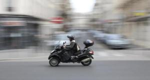 Un scooter piège des personnes âgées en réalisant de faux accidents