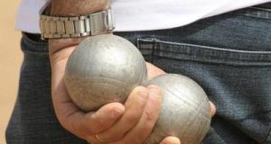 Une boule de pétanque détruit 23 véhicules dans un parking souterrain