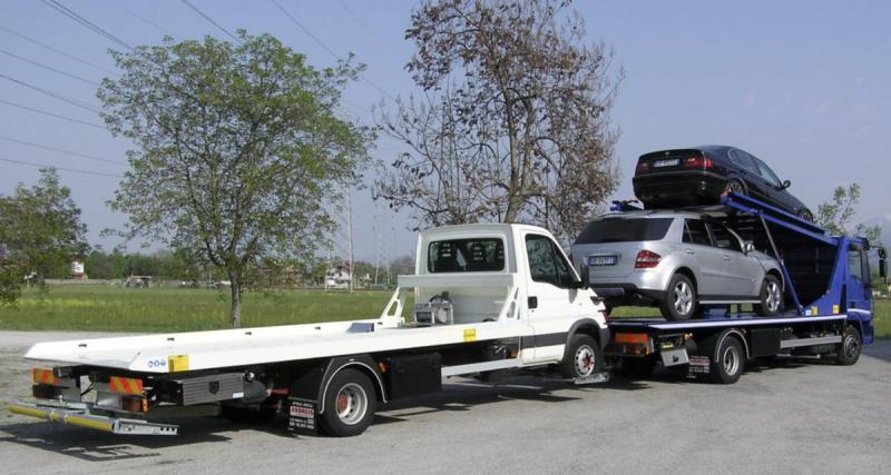  - Son garage inondé, il se gare devant chez lui et voit sa voiture partir en fourrière