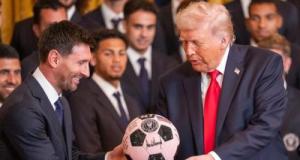 Missiles contre l'Iran, "hommes beaux" et malaise, le show surréaliste de Trump face à Messi