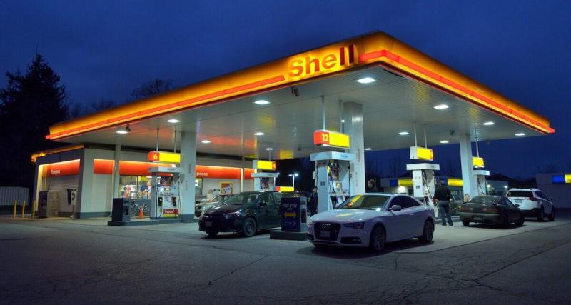  - Avec 51 % de taxes, l'État doit-il limiter la hausse du prix des carburants ?