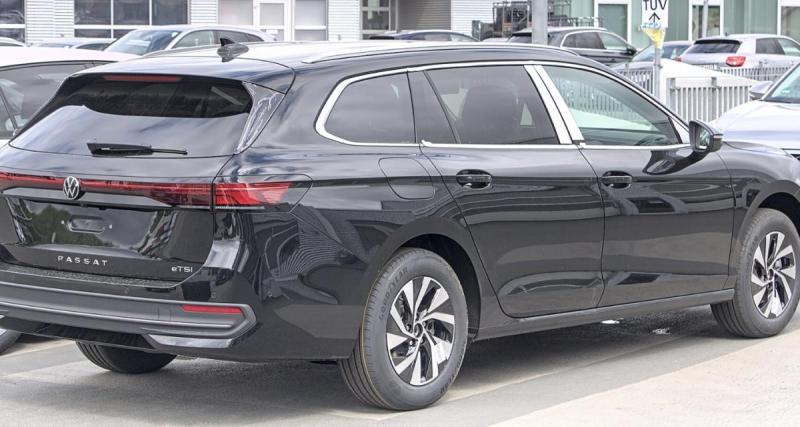 Volant qui tourne seul, porte qui s’ouvre : la Passat neuve qui inquiète son propriétaire