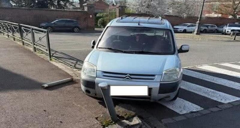  - Il voit les gendarmes et appuie sur l’accélérateur : sa fuite folle à travers les rues se termine brutalement contre un poteau