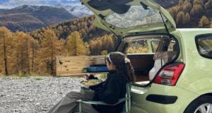 Une Twingo transformée en mini-van pour une escapade en montagne : le tout à moins de 300€