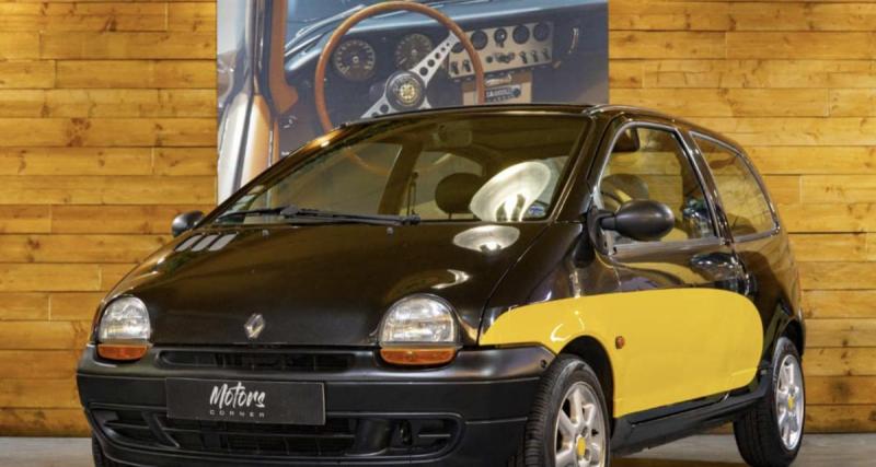  - Une twingo transformée en voiture de luxe d'antan refait surface : elle n'a rien perdu