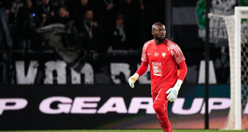  - Angers-Nice : Hervé Koffi enflamme la toile avec l'arrêt de la saison