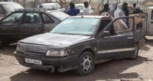 Une Renault 21 transformée en pick-up pour transporter… des chameaux sur un marché