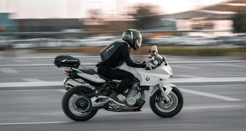 Flashé en grand excès de vitesse, ces deux frères partagent la même passion pour la vitesse : difficile à pied