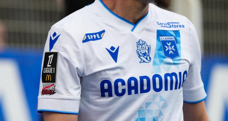  - Un kit naissance bleu et blanc : la magnifique initiative de l'AJ Auxerre pour les nouveaux-nés
