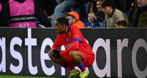 Chelsea - PSG : Touché à une cheville, Bradley Barcola est reparti avec une botte orthopédique