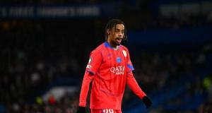 PSG : touché à une cheville contre Chelsea, Barcola absent plusieurs semaines