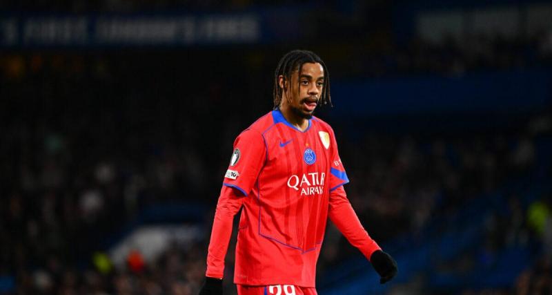 PSG : touché à une cheville contre Chelsea, Barcola absent plusieurs semaines
