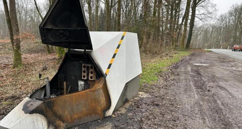 Radars de chantier vandalisés : pourquoi ces dispositifs déclenchent une vague de colère en 2026 ? Les dessous d’un phénomène en pleine expansion