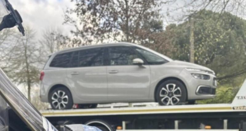  - Flashé en grand excès de vitesse à plus de 175 km/h, les gendarmes découvrent une autre infraction très inquiétante