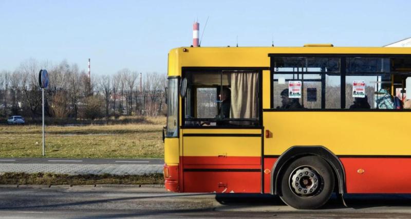  - Sa petite copine lui manque… Il décide de voler un bus pour la voir à seulement 15 ans