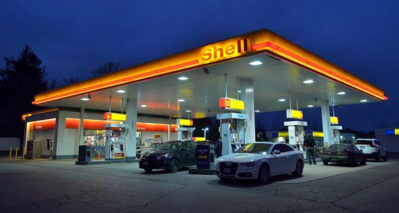 Prix des carburants, une baisse des taxes n'est "pas permise" selon cet ancien ministre