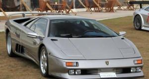 Ils décident de vendre une Lamborghini Diablo, regrettent, puis la rachètent