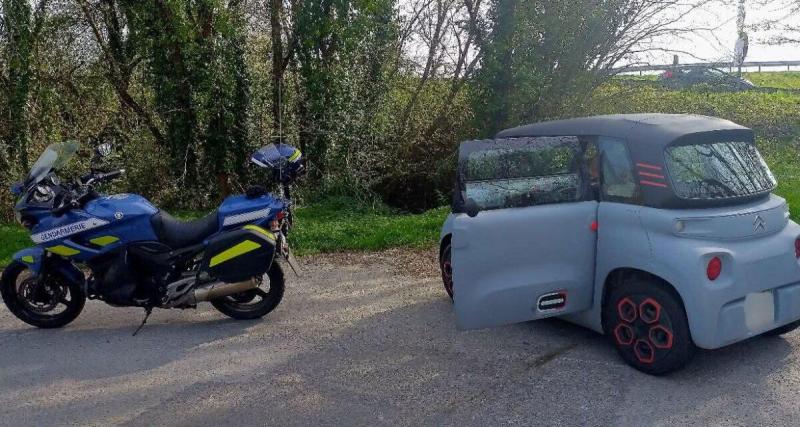 Trop lent mais dangereux ! Une voiture limitée à 45 km/h prend une route interdite, la gendarmerie intervient juste à temps