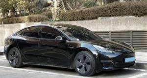 Flashé en excès de vitesse à 222 km/h en Tesla… alors qu’il allait au tribunal : sa journée vire au cauchemar