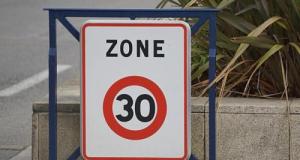 Après 9 ans d’essai et 139 tentatives, un conducteur obtient enfin son code de la route