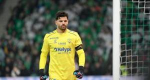 Saint-Étienne : un salaire XXL pour Larsonneur en cas de montée en Ligue 1