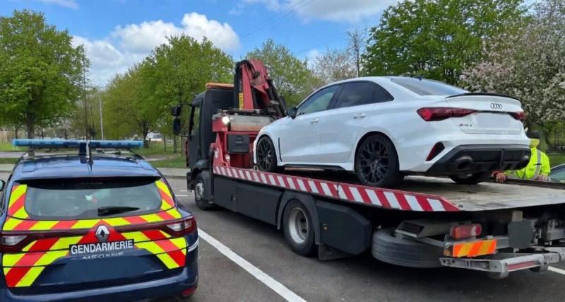  - Une Audi RS4 flashée près de 300 km/h : la route n’est pas un circuit, le conducteur perd son permis, voiture immobilisée avec convocation judiciaire à l'appui