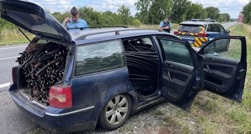 - Les gendarmes arrêtent un conducteur sans permis au volant d'un véhicule avec une tonne de cuivre volé : son refus d'obtempérer lui coûte un an ferme derrière les barreaux
