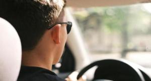 Flashé en excès de vitesse : il est trahi par ses lunettes et retrouvé grâce à LinkedIn