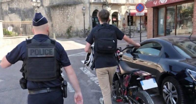 Scène surréaliste : un adolescent de 15 ans repéré en pleine agglomération à 113 km/h sur une 50 cm³ dans une zone pourtant limitée à 50 km/h