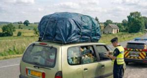 950 kg en trop dans un monospace : intercepté, son déménagement vire au fiasco avec immobilisation immédiate, amende salée et obligation de tout décharger sur place