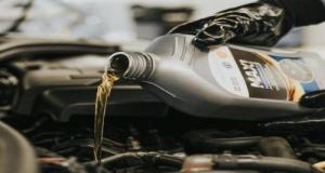 Au vu de la flambée des prix de l’essence, il met de l’huile de tournesol dans son réservoir