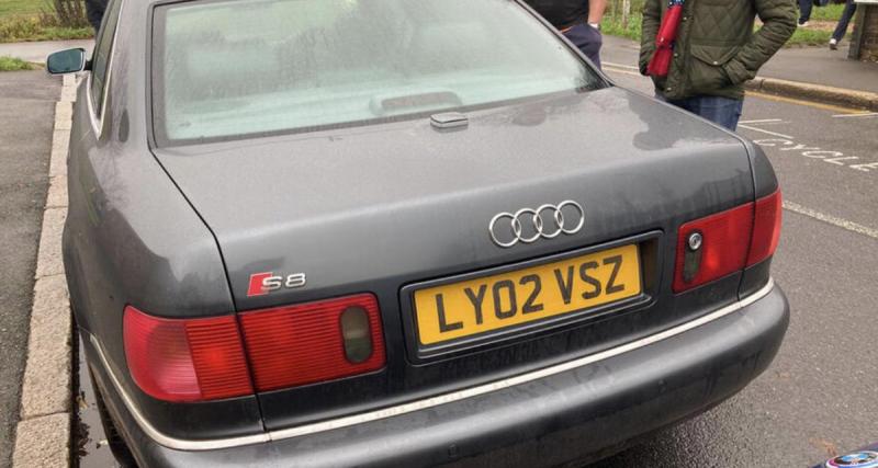 À seulement 19 ans, un jeune homme obtient une Audi S8 de 355 chevaux en première voiture : « Je voulais un V8 »